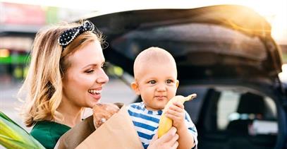 mother-and-baby-with-groceries